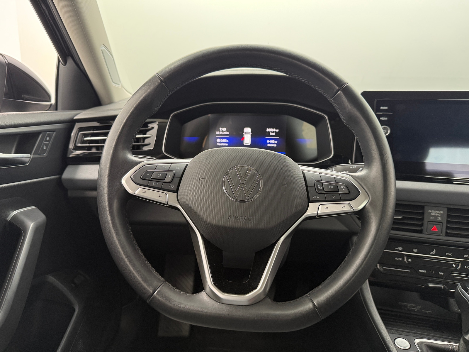 Thumbnail: 2025 Volkswagen Jetta - 4