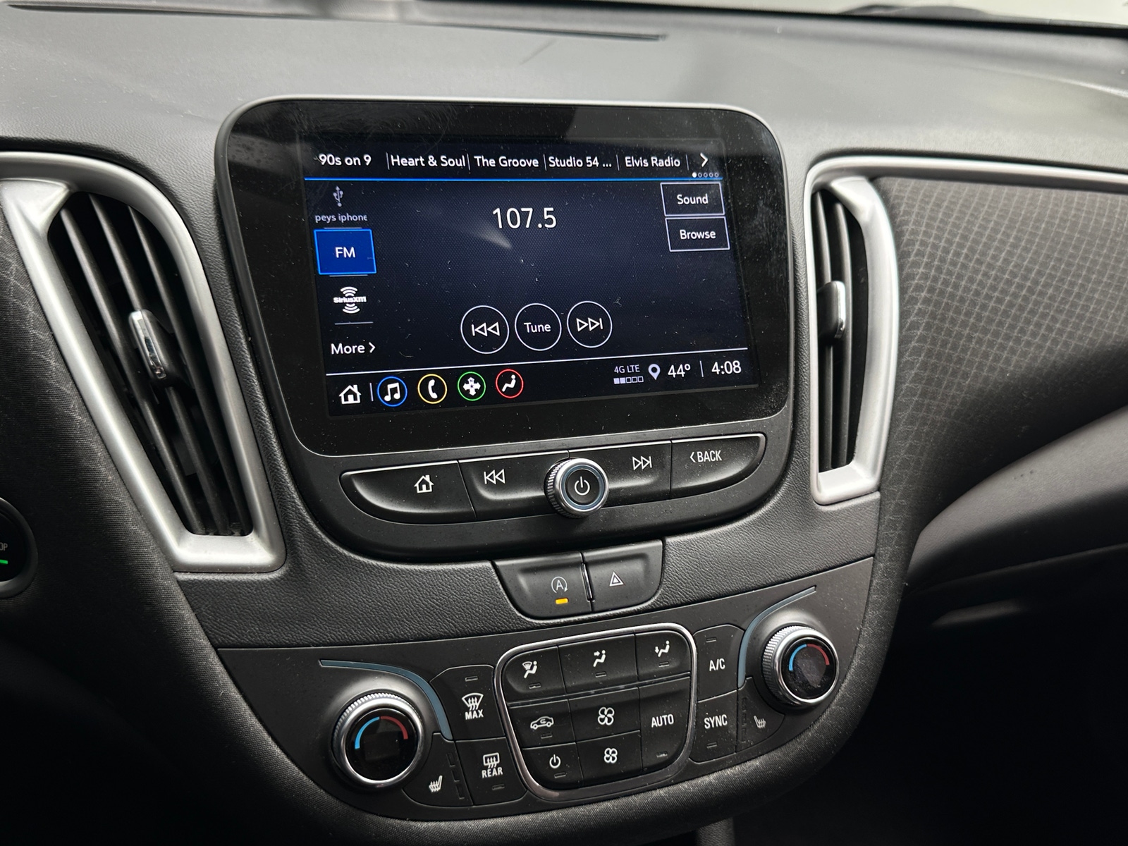 Thumbnail: 2023 Chevrolet Malibu - 4