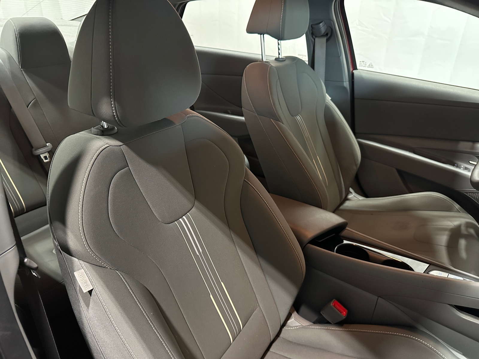 Thumbnail: 2022 Hyundai Elantra - 2