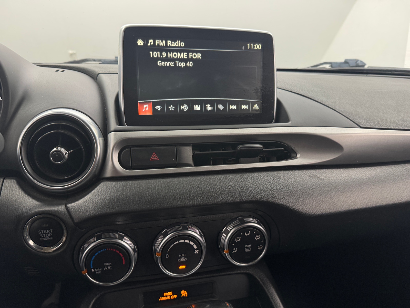 Thumbnail: 2017 Fiat 124 Spider - 4