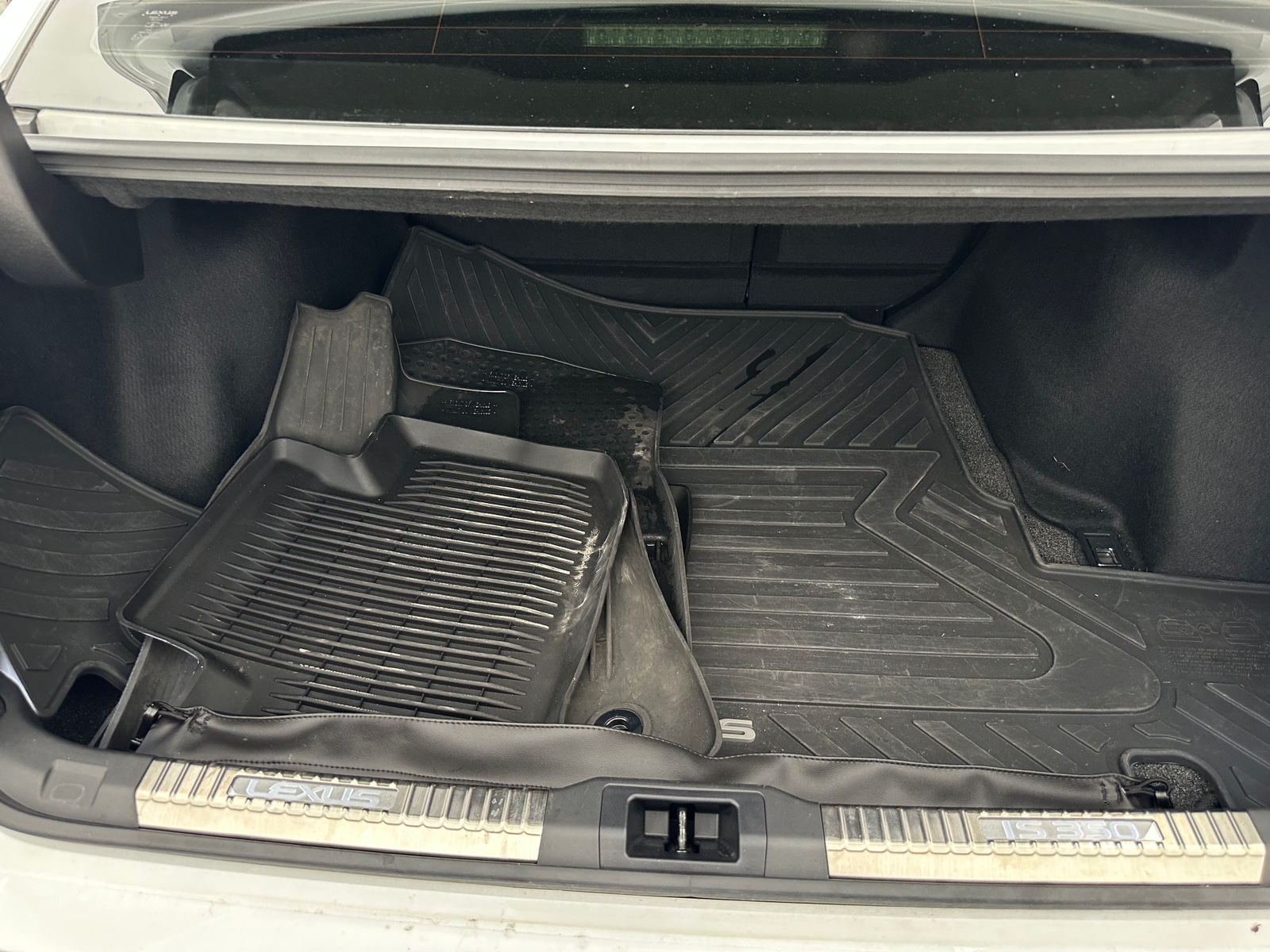 Thumbnail: 2024 Lexus IS - 6