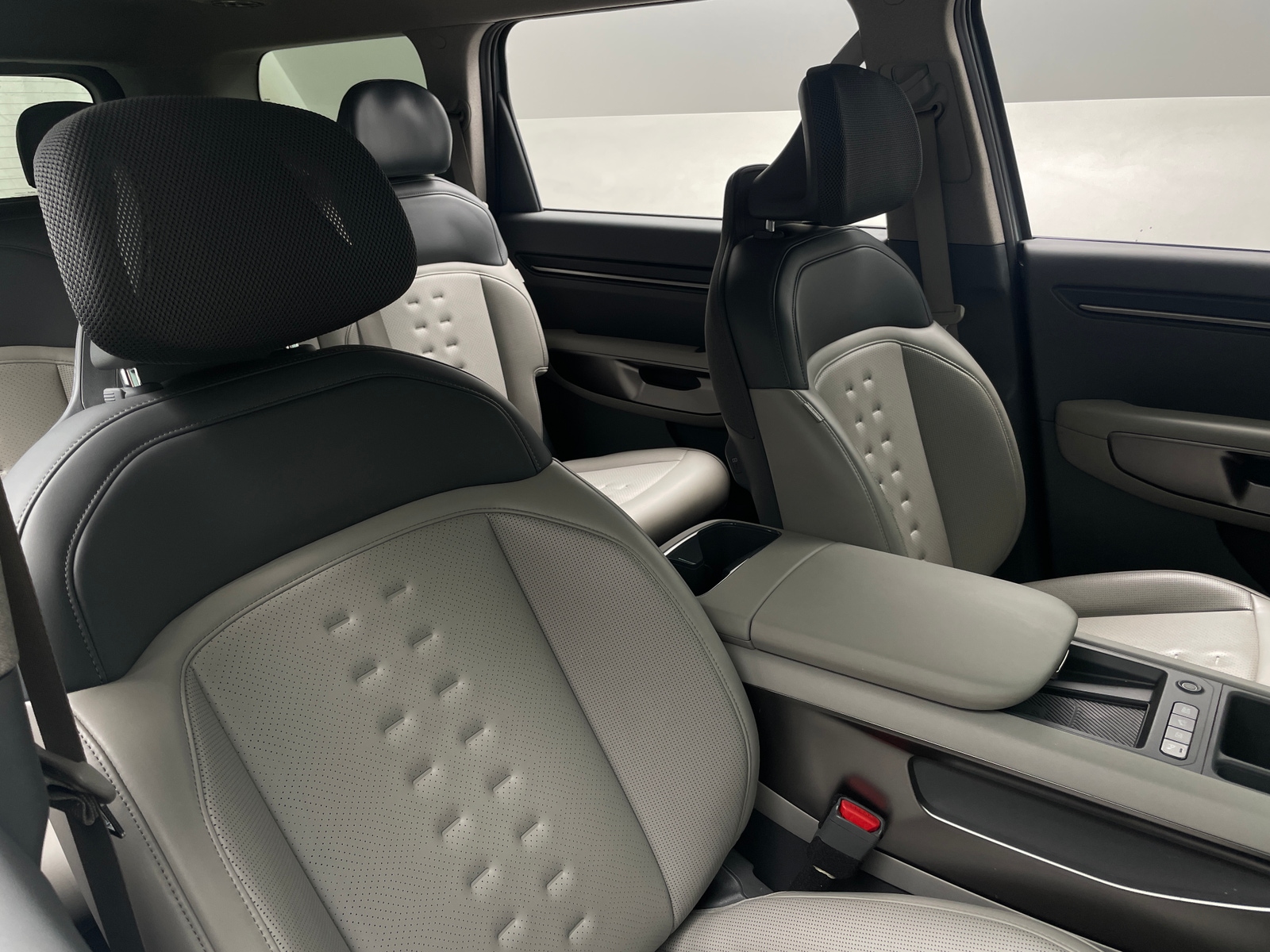 Thumbnail: 2024 Kia EV9 - 2