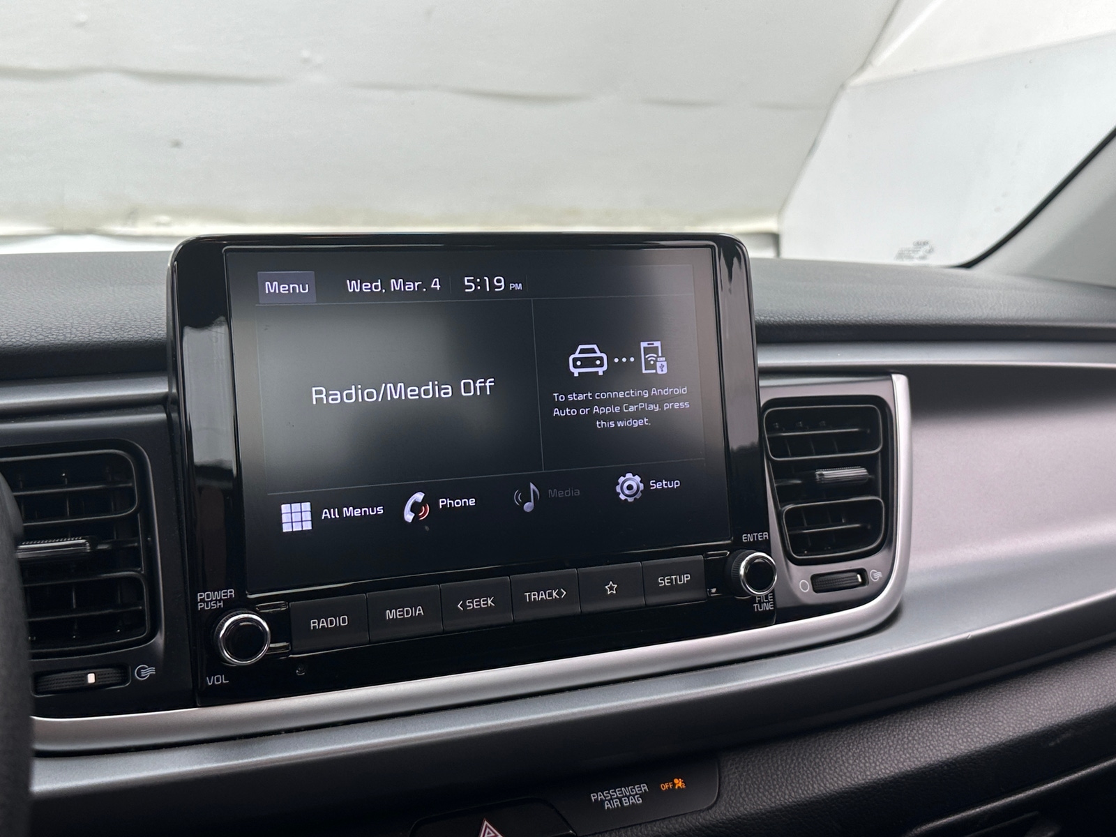 Thumbnail: 2021 Kia Rio - 4