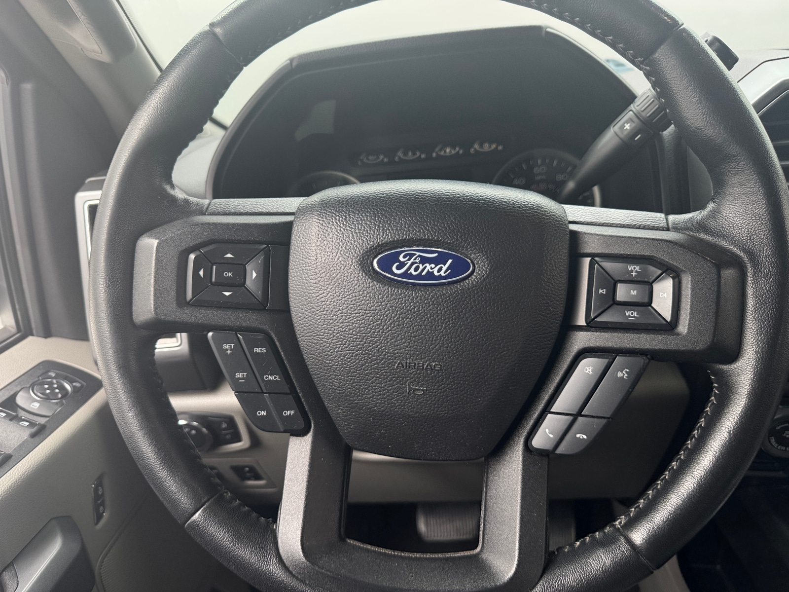 Thumbnail: 2018 Ford Econoline - 5