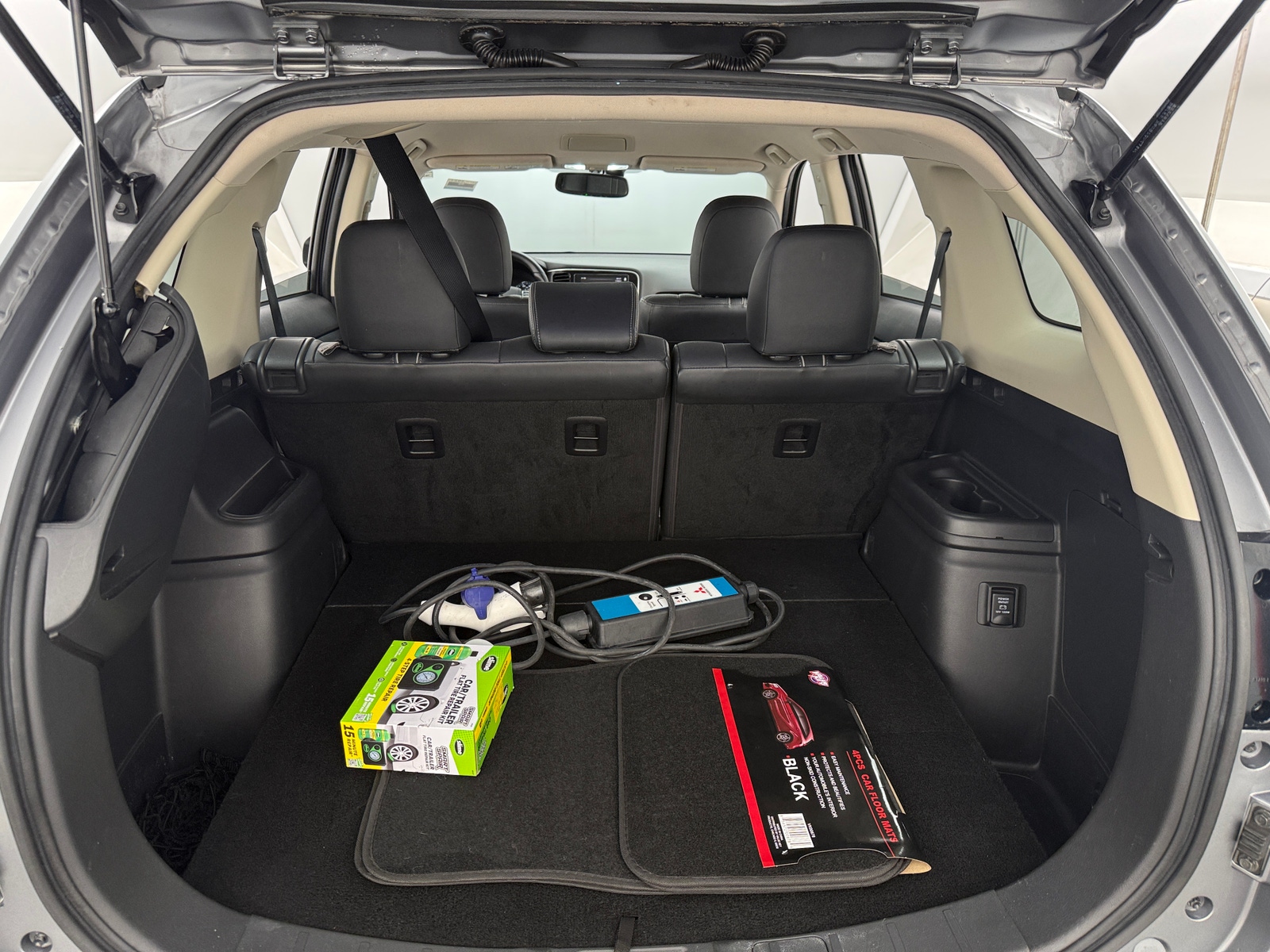 Thumbnail: 2018 Mitsubishi Outlander - 6