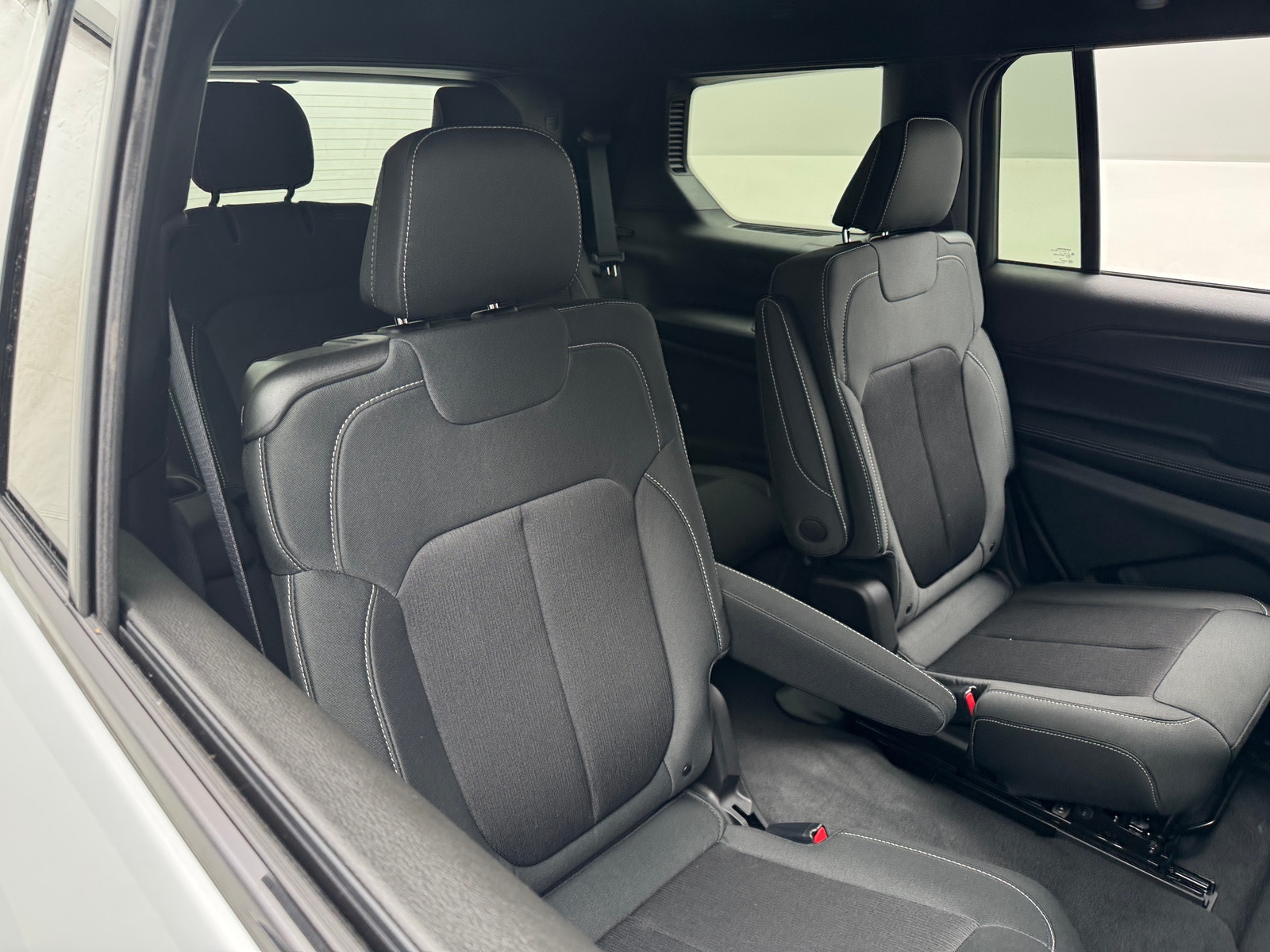 Thumbnail: 2025 Jeep Grand Cherokee L - 6