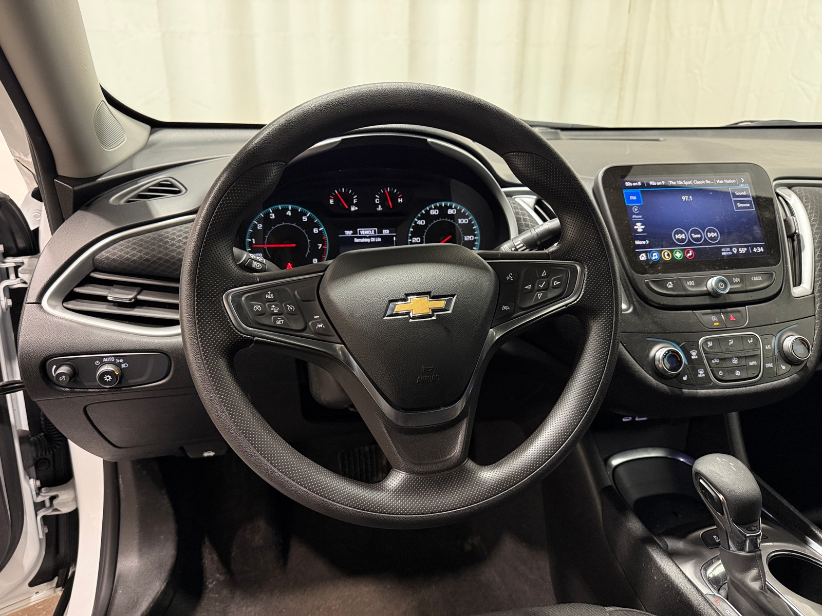 Thumbnail: 2024 Chevrolet Malibu - 5