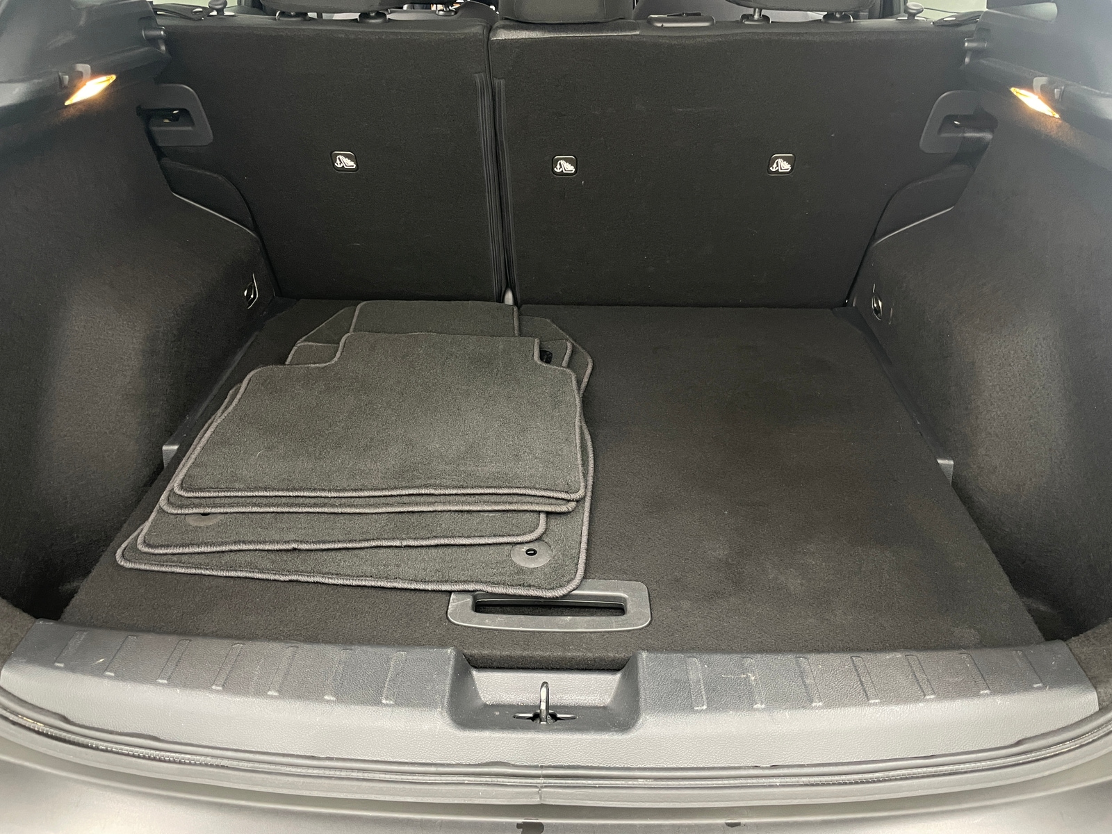 Thumbnail: 2025 Nissan Kicks - 7