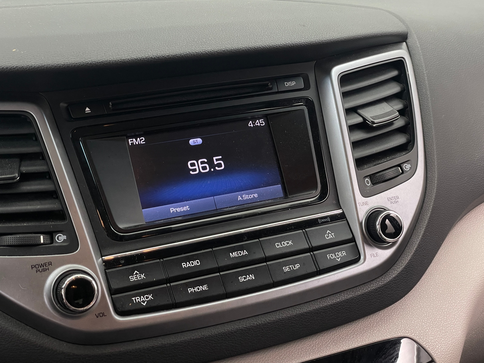 Thumbnail: 2017 Hyundai Tucson - 4