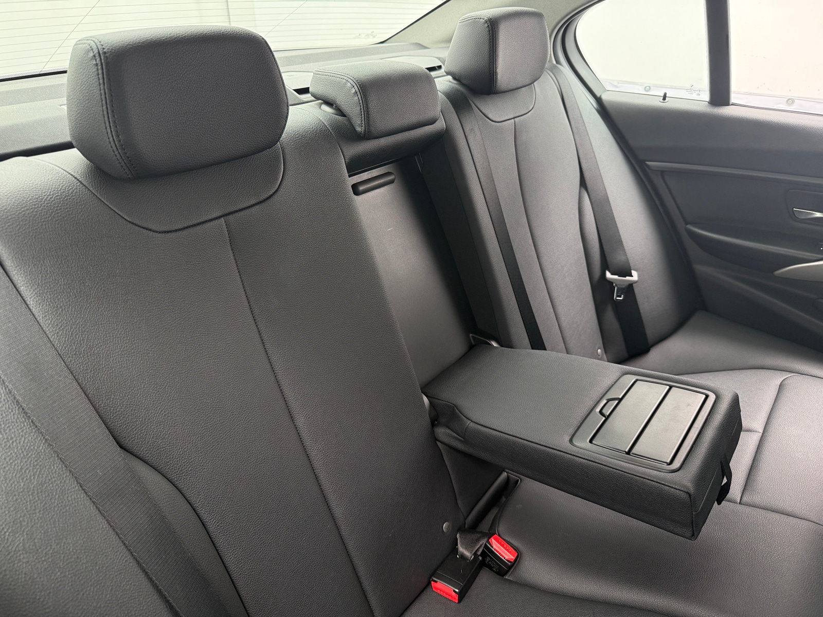 Thumbnail: 2016 BMW 3 Series - 5