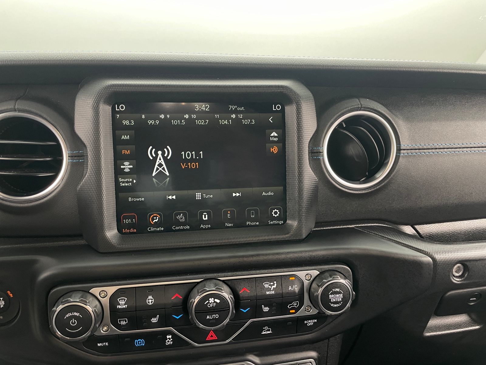 Thumbnail: 2023 Jeep Wrangler - 4