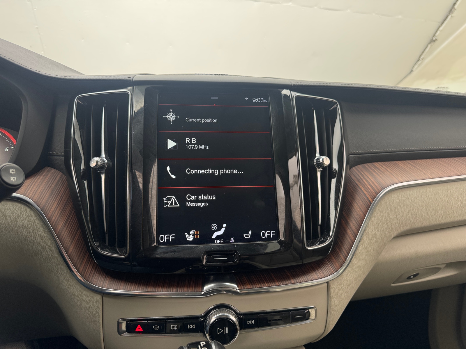 Thumbnail: 2019 Volvo XC60 - 3