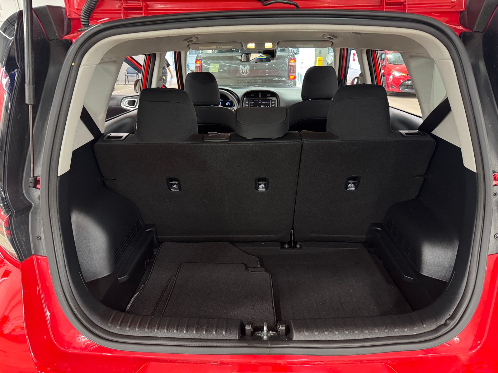 Thumbnail: 2023 Kia Soul - 7