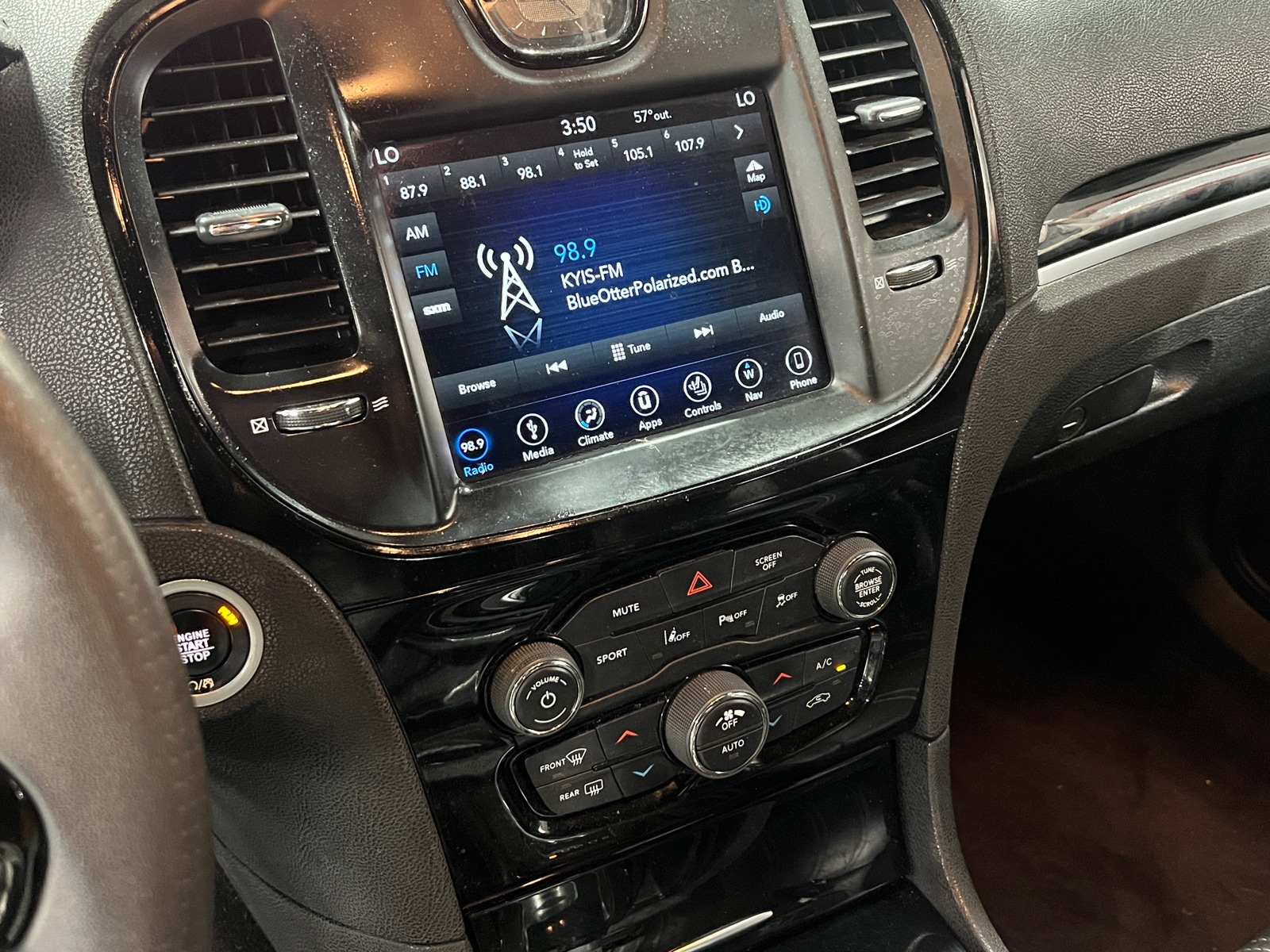 Thumbnail: 2018 Chrysler 300 - 3