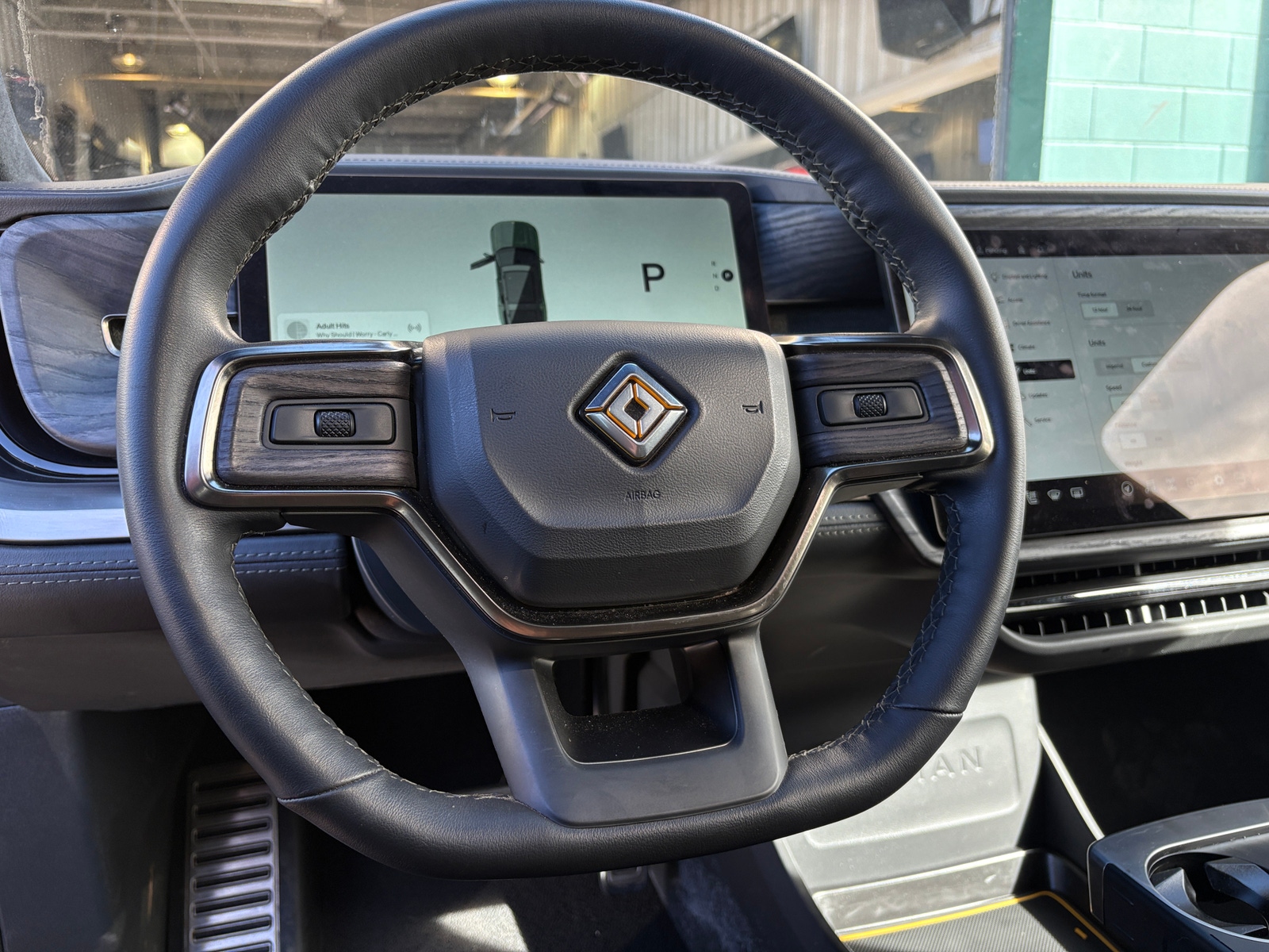 Thumbnail: 2023 Rivian R1S - 4