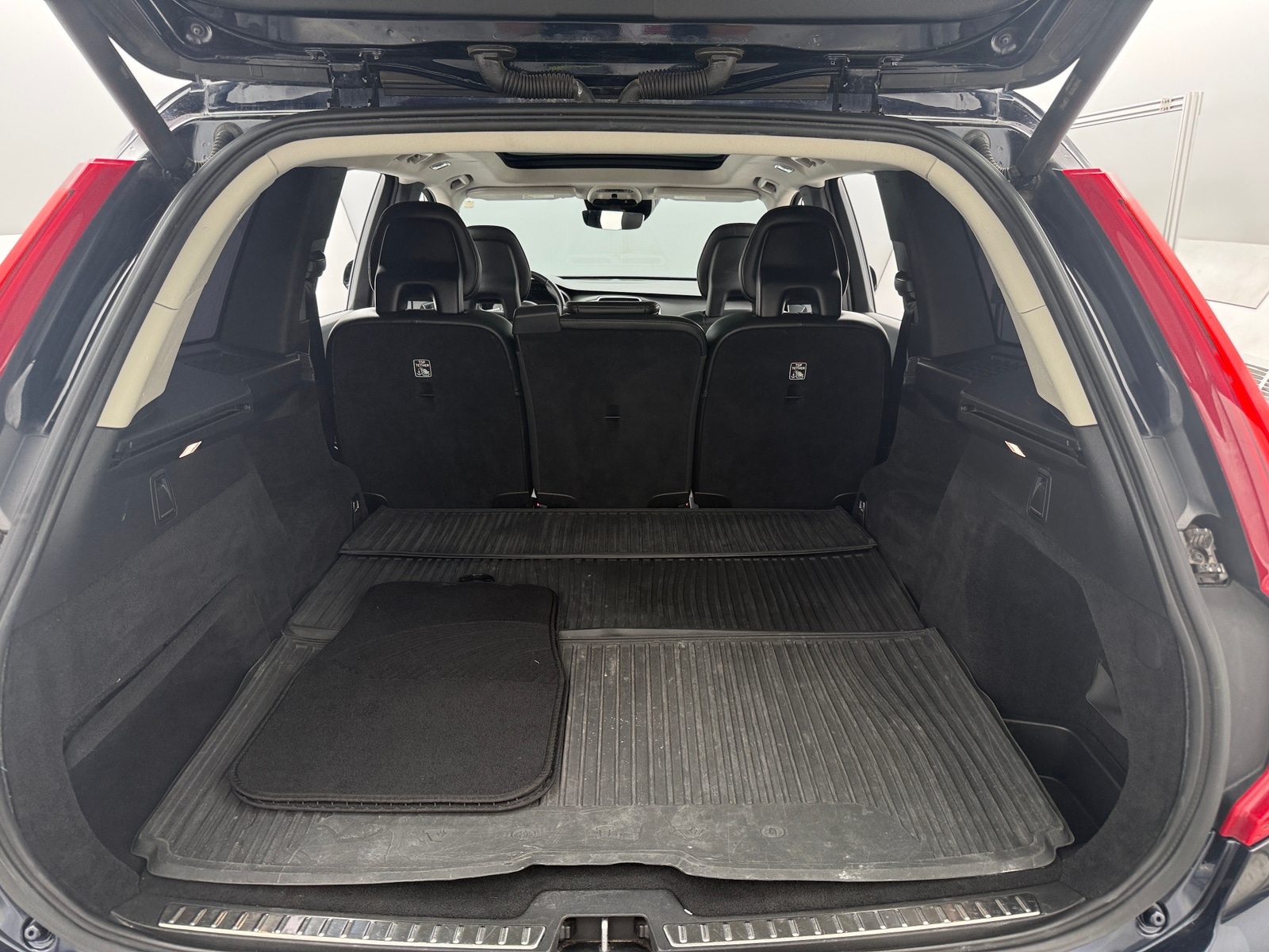 Thumbnail: 2017 Volvo XC90 - 6