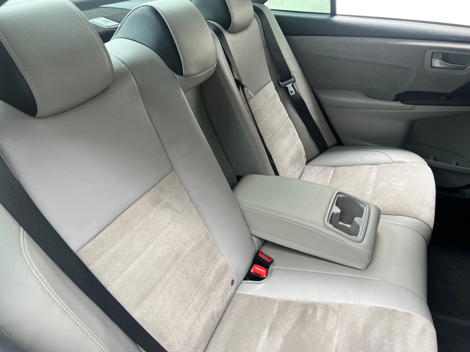 Thumbnail: 2017 Toyota Camry - 6