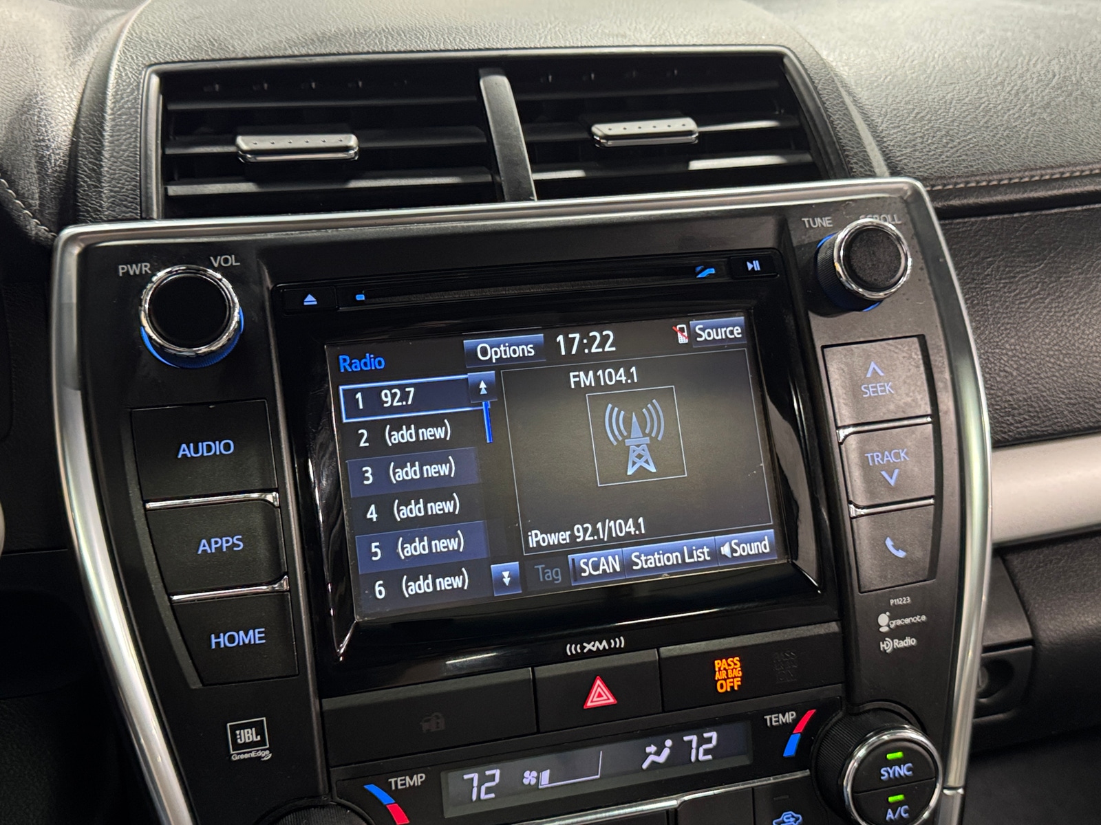 Thumbnail: 2017 Toyota Camry - 4