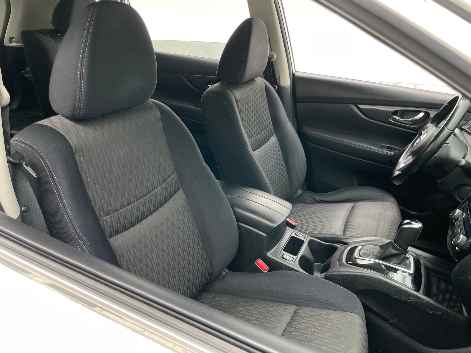 Thumbnail: 2017 Nissan Rogue - 2