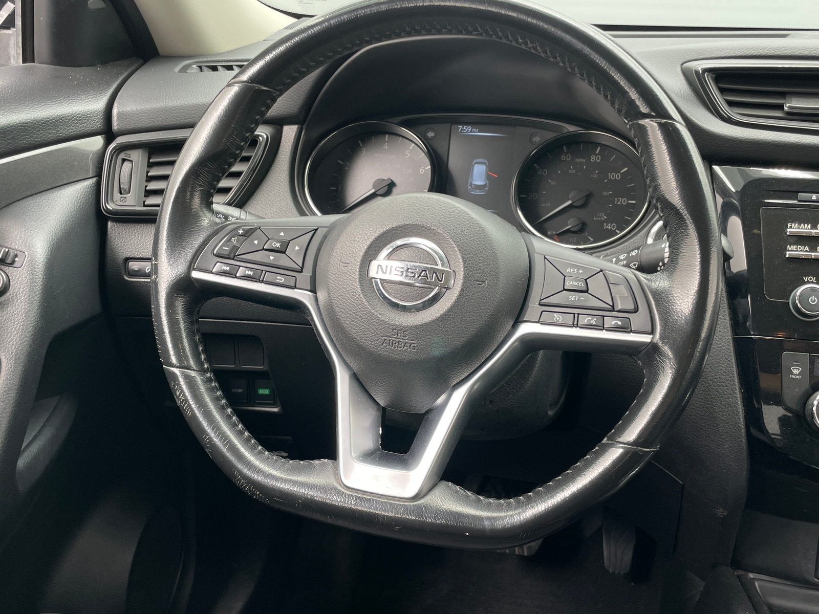 Thumbnail: 2017 Nissan Rogue - 5