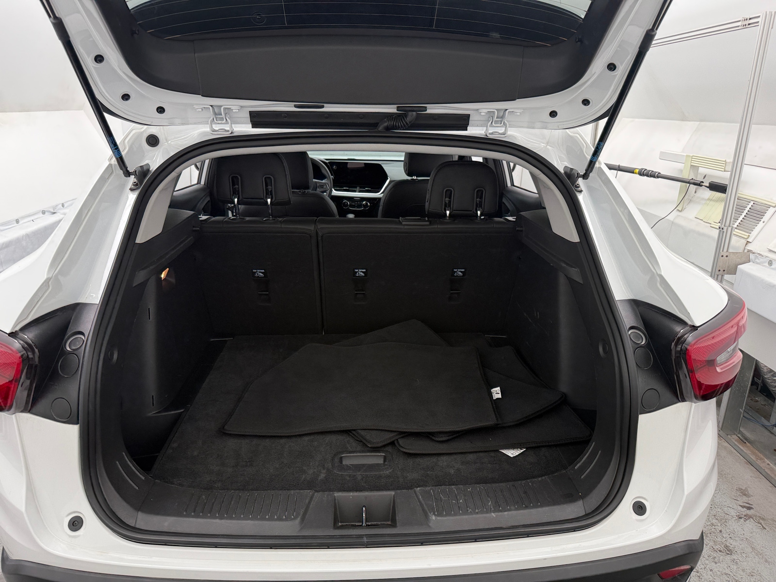 Thumbnail: 2025 Chevrolet Trax - 7