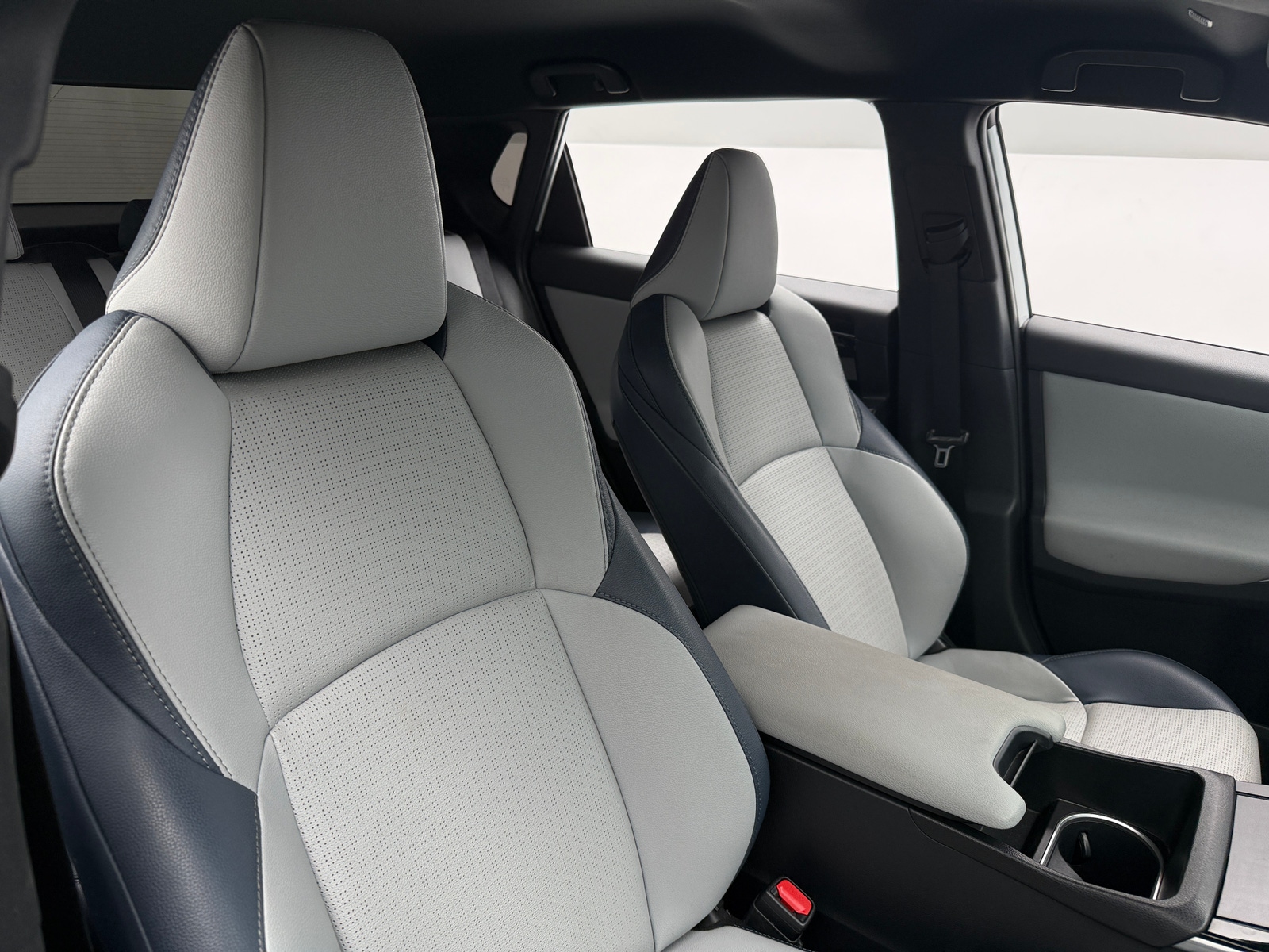 Thumbnail: 2024 Subaru Solterra - 2