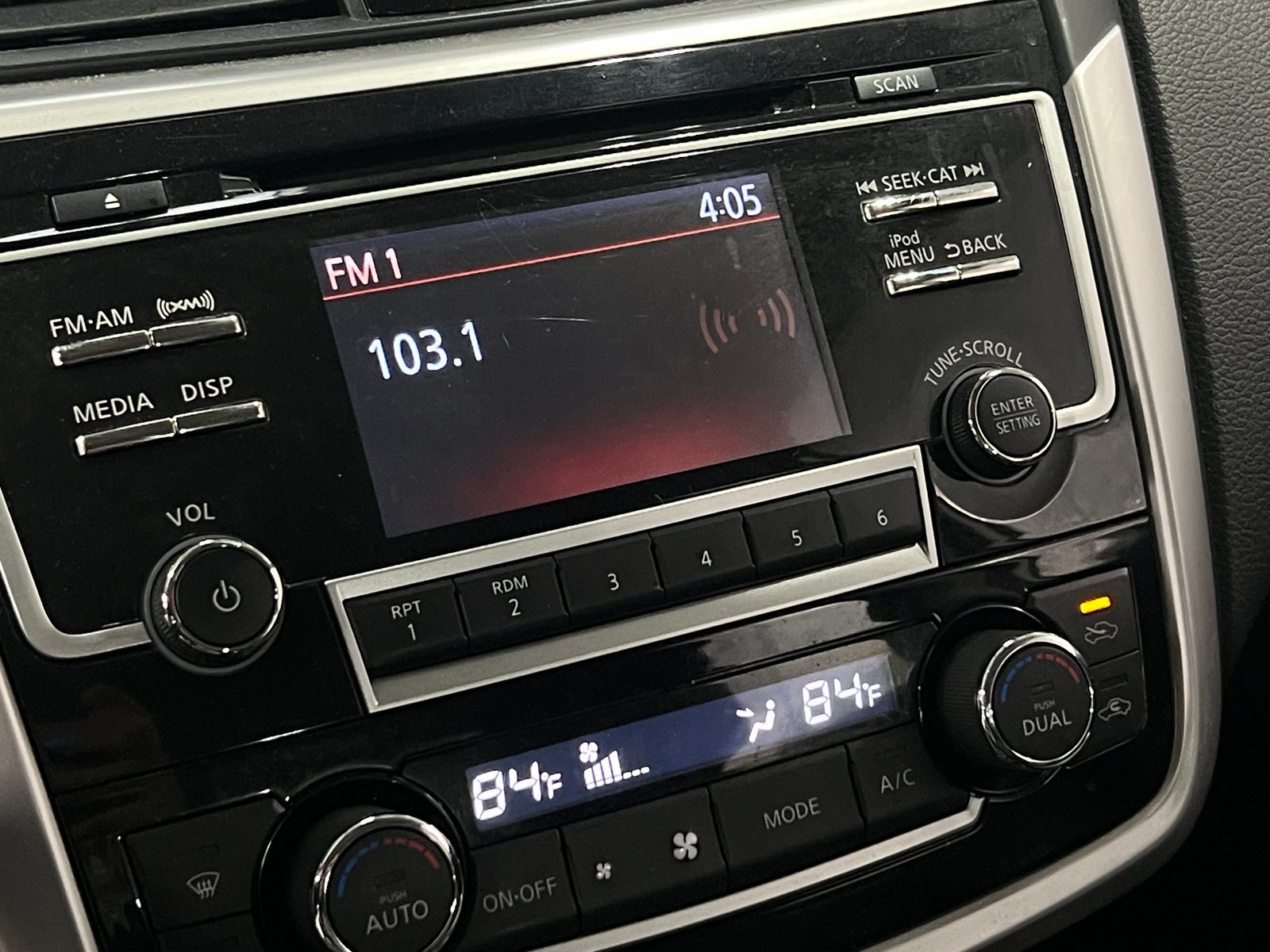 Thumbnail: 2018 Nissan Altima - 3