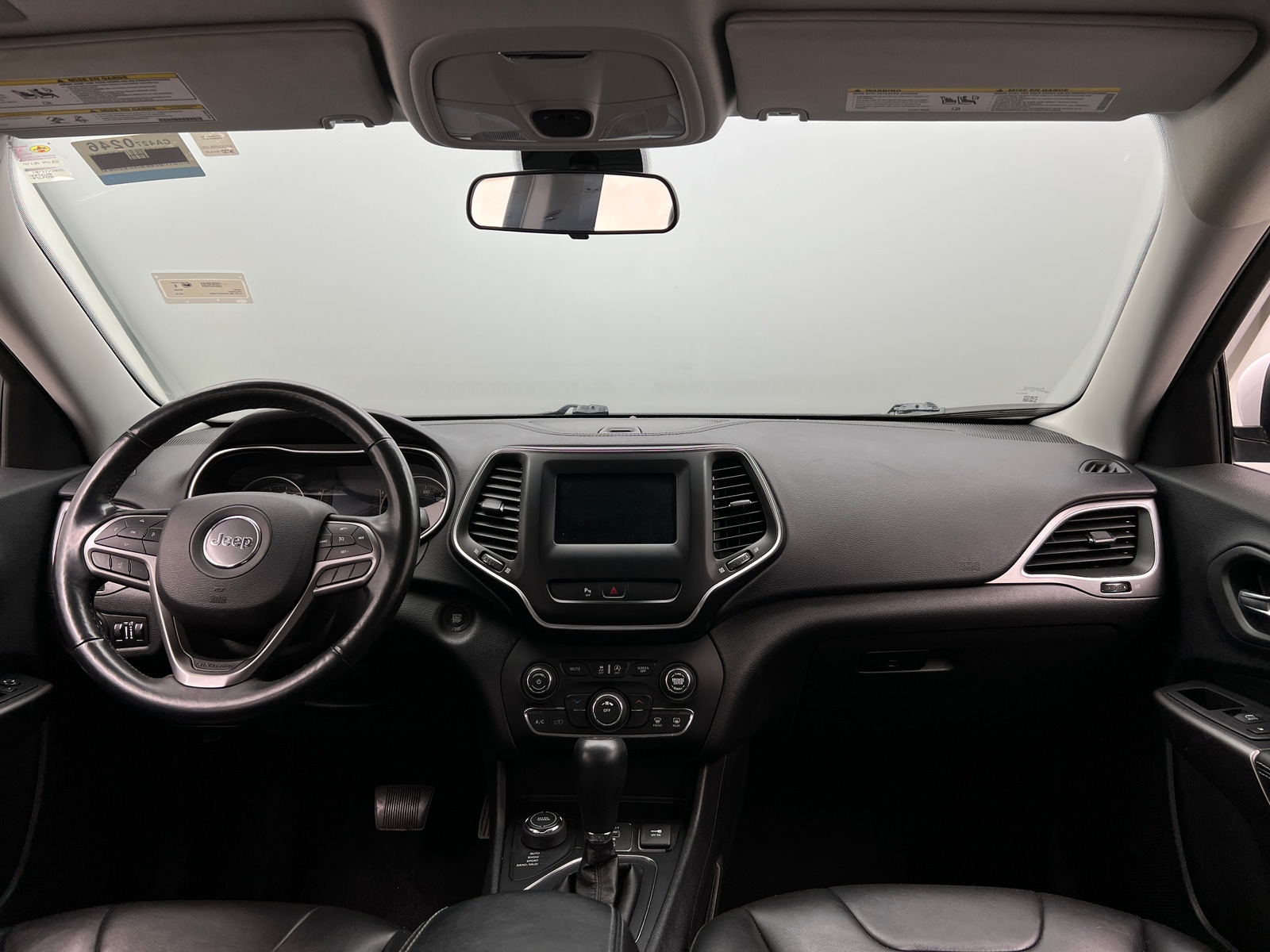 Thumbnail: 2019 Jeep Cherokee - 3