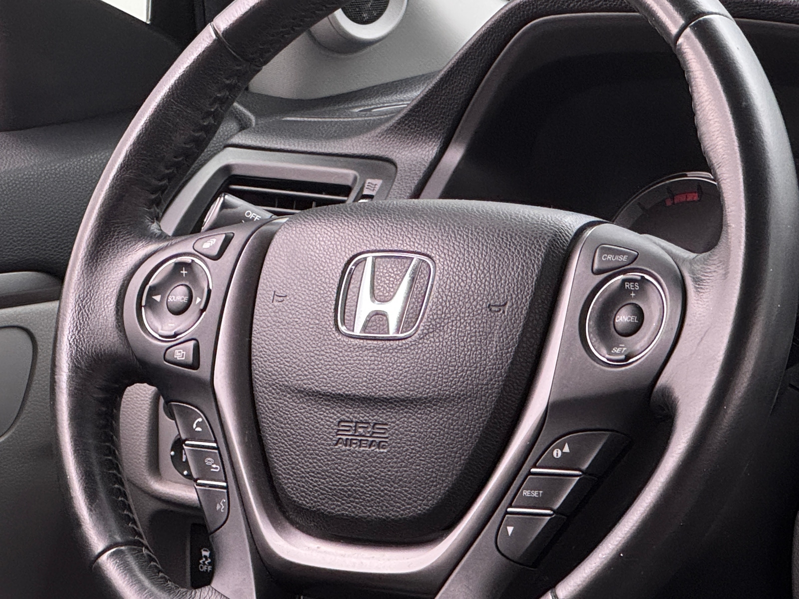 Thumbnail: 2018 Honda Pilot - 4