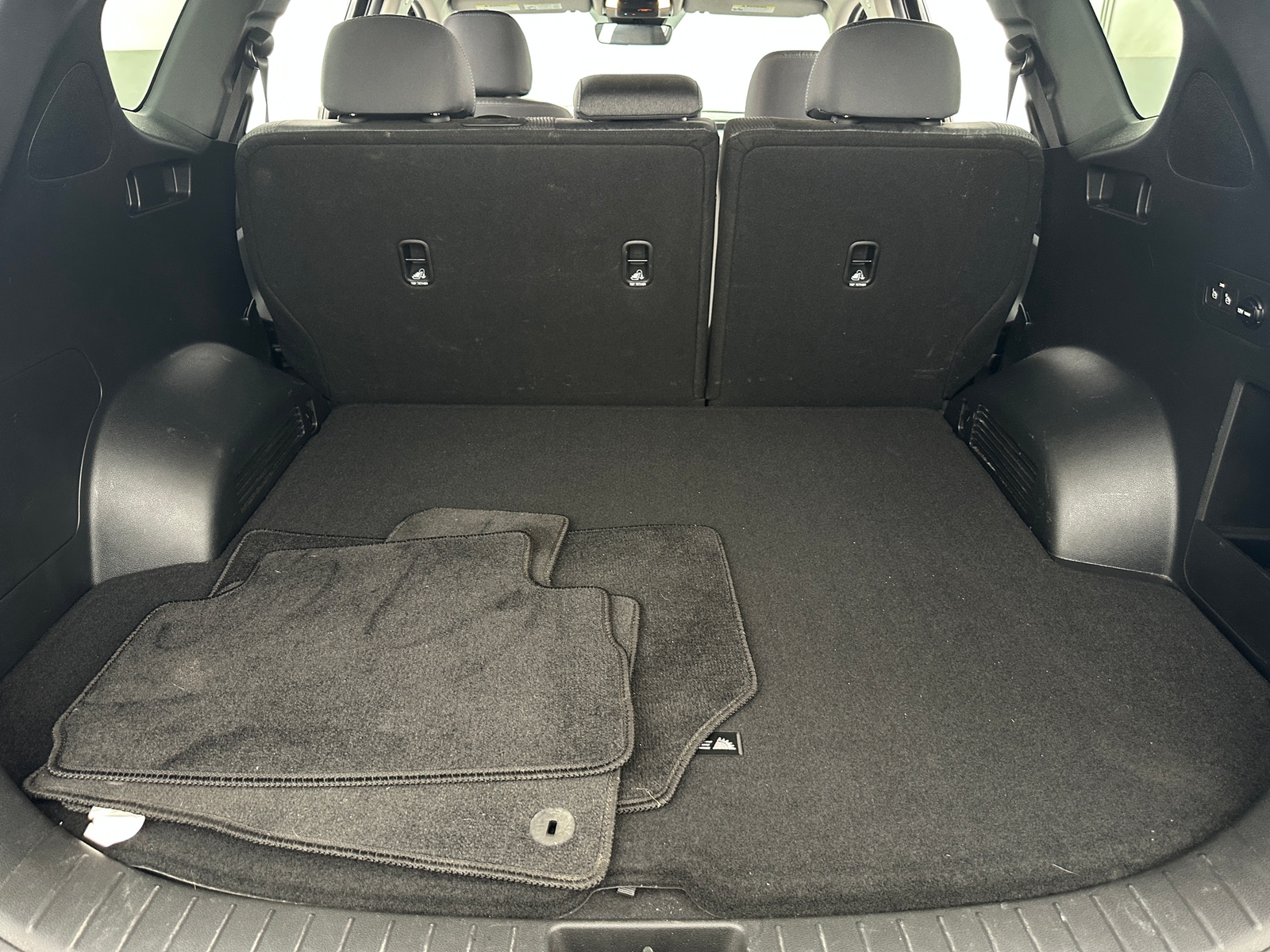 Thumbnail: 2022 Hyundai Santa Fe - 7