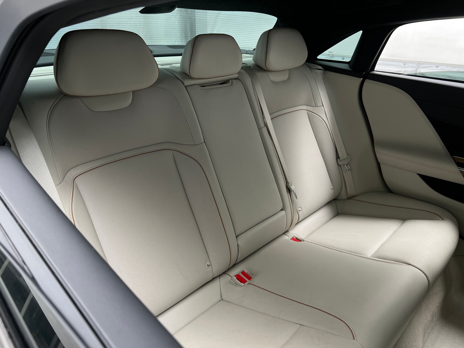 Thumbnail: 2023 Lucid Air - 5