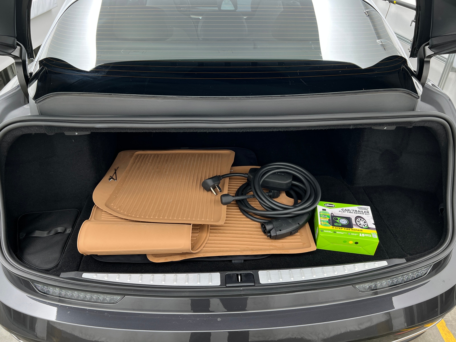 Thumbnail: 2023 Lucid Air - 6