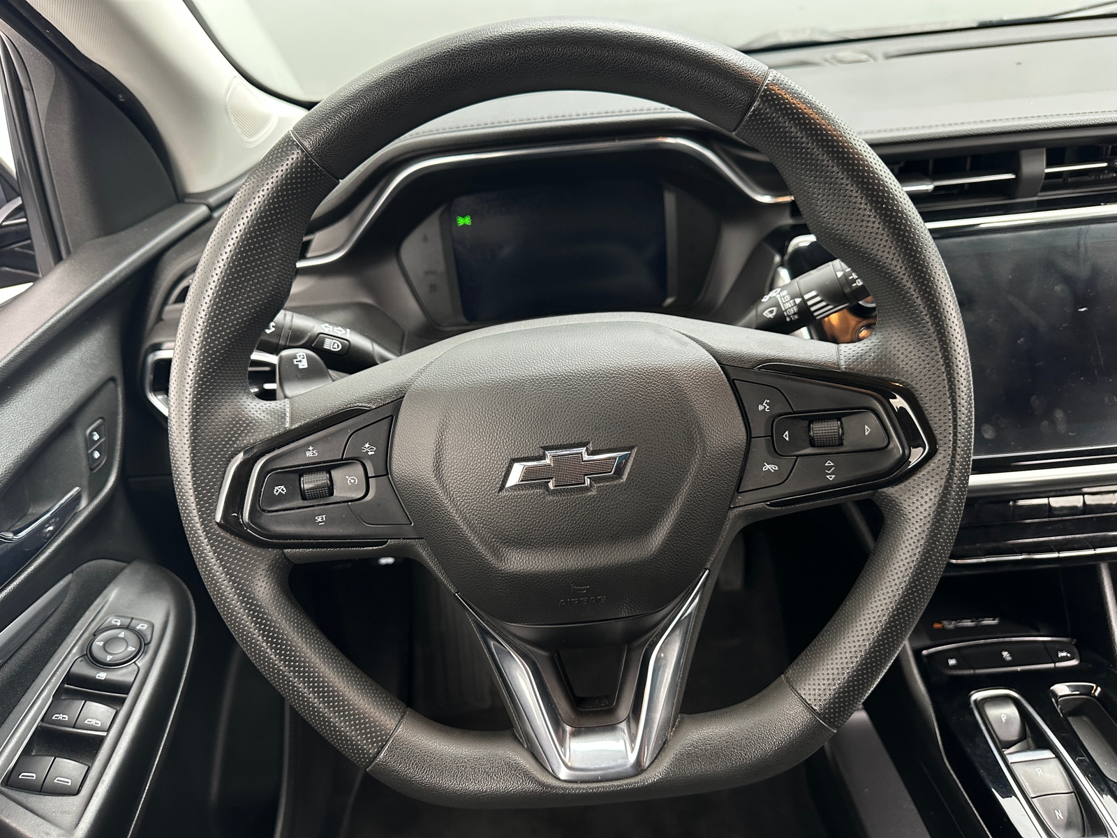 Thumbnail: 2023 Chevrolet Bolt EUV - 5