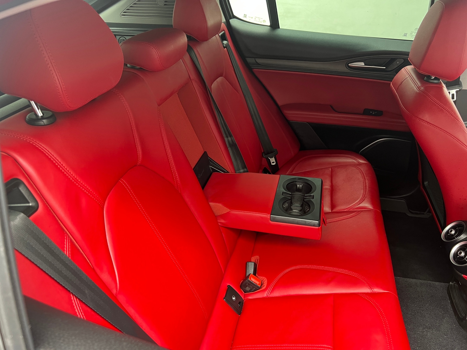 Thumbnail: 2019 Alfa Romeo Stelvio - 5