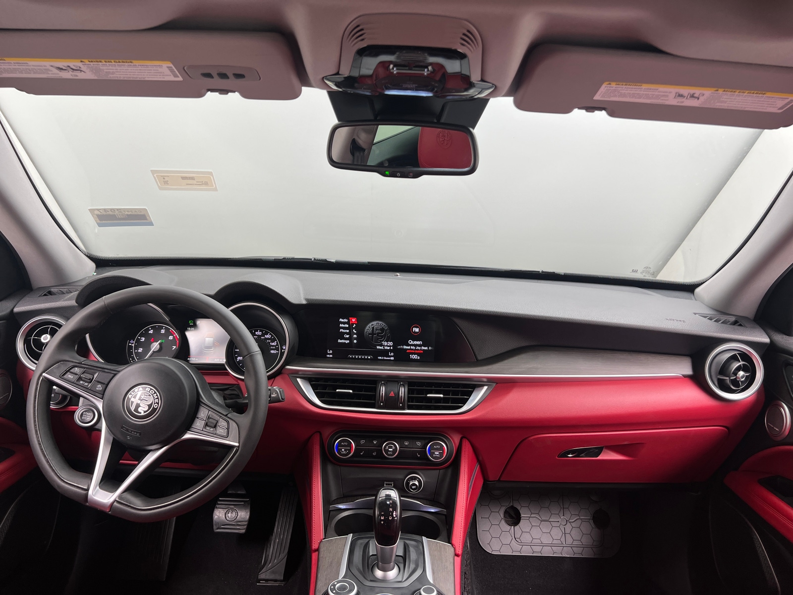 Thumbnail: 2019 Alfa Romeo Stelvio - 2