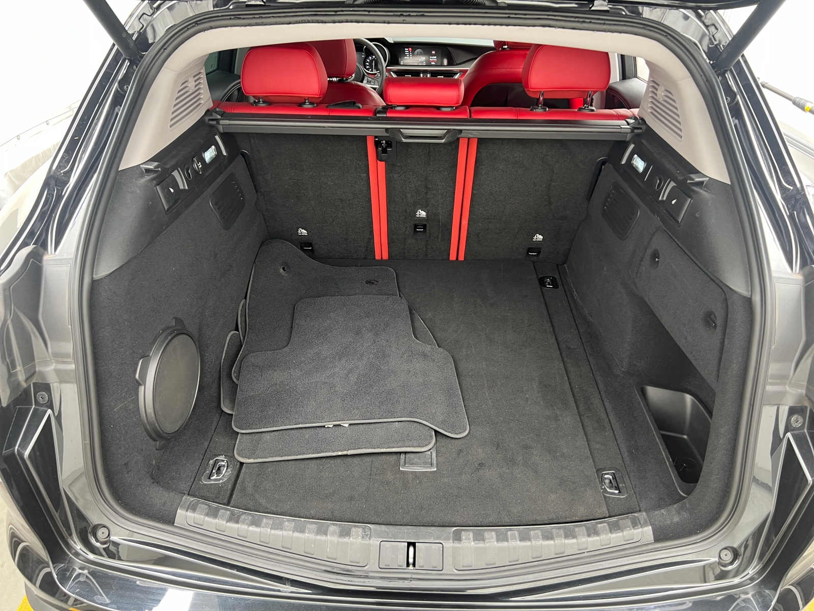 Thumbnail: 2019 Alfa Romeo Stelvio - 6