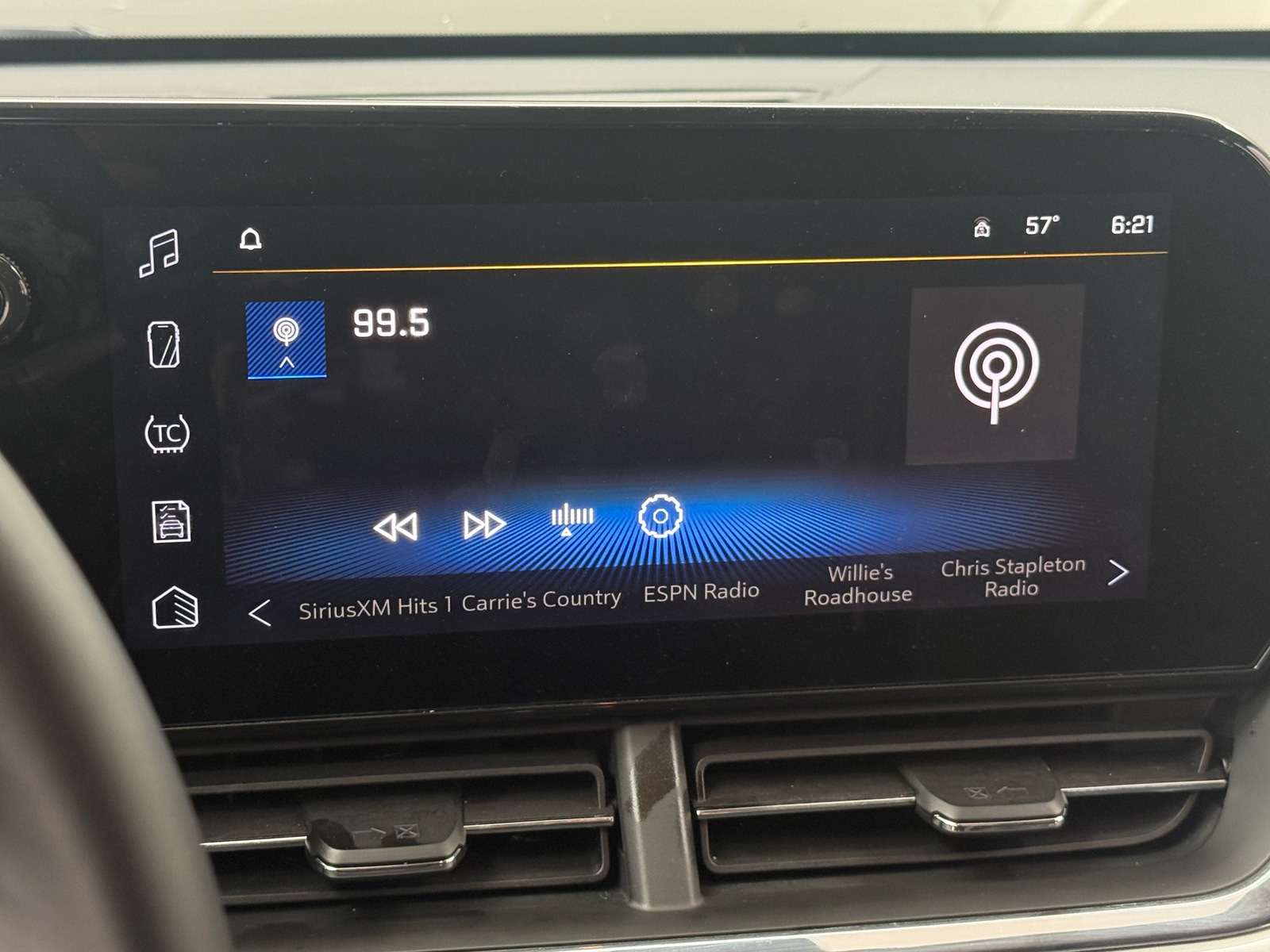 Thumbnail: 2025 Chevrolet Trax - 4