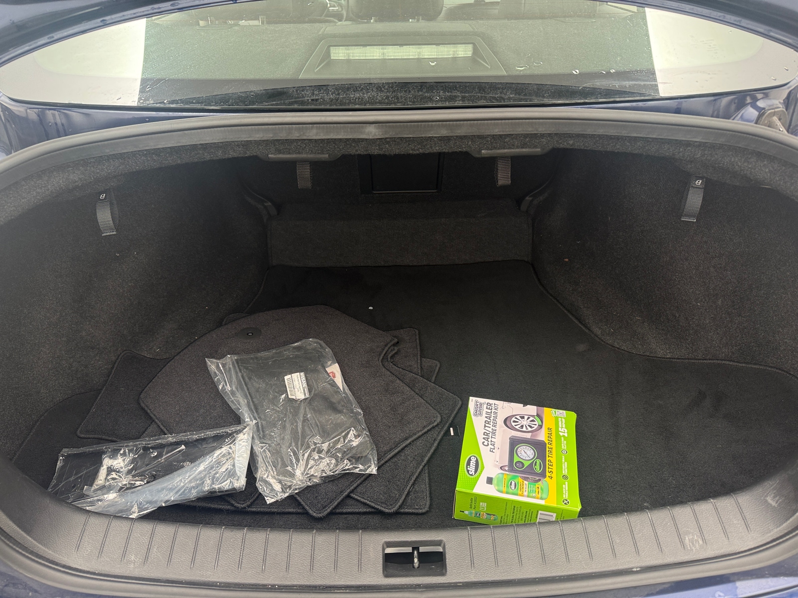 Thumbnail: 2024 INFINITI Q50 - 6