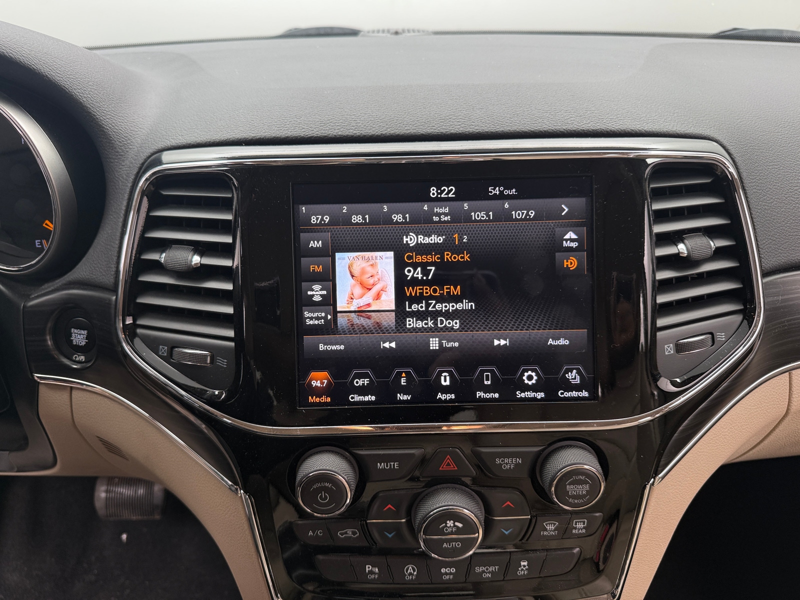 Thumbnail: 2020 Jeep Grand Cherokee - 3