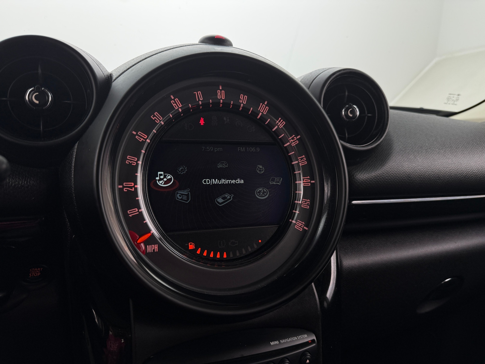 Thumbnail: 2016 MINI Cooper Countryman - 3