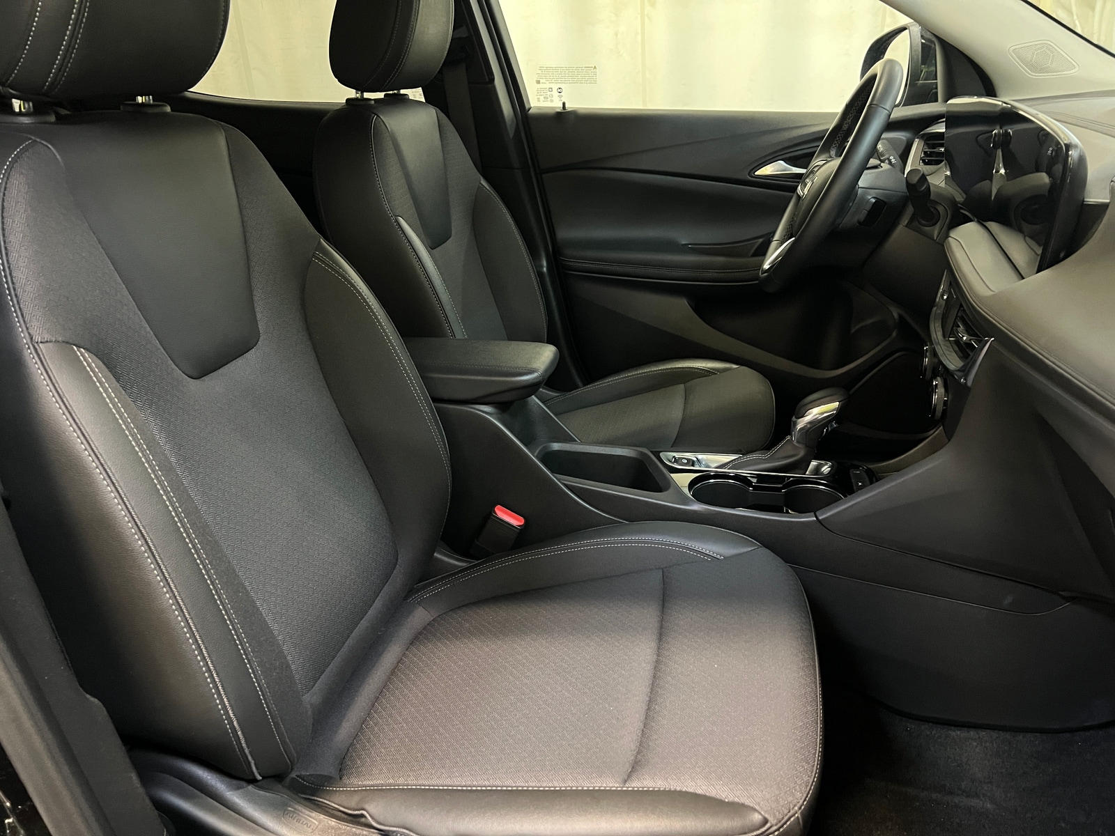 Thumbnail: 2025 Buick Encore GX - 2