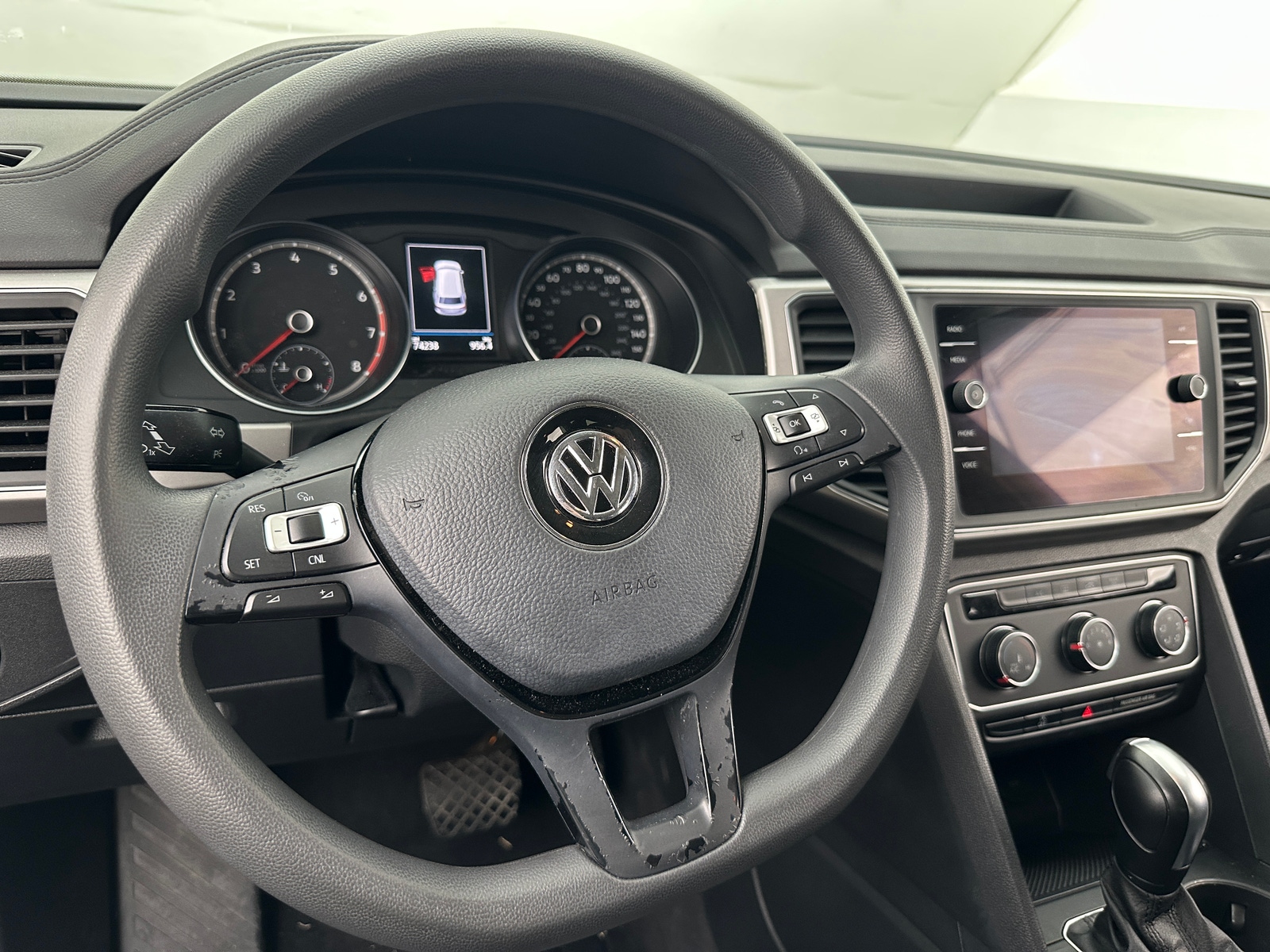 Thumbnail: 2018 Volkswagen Atlas - 5