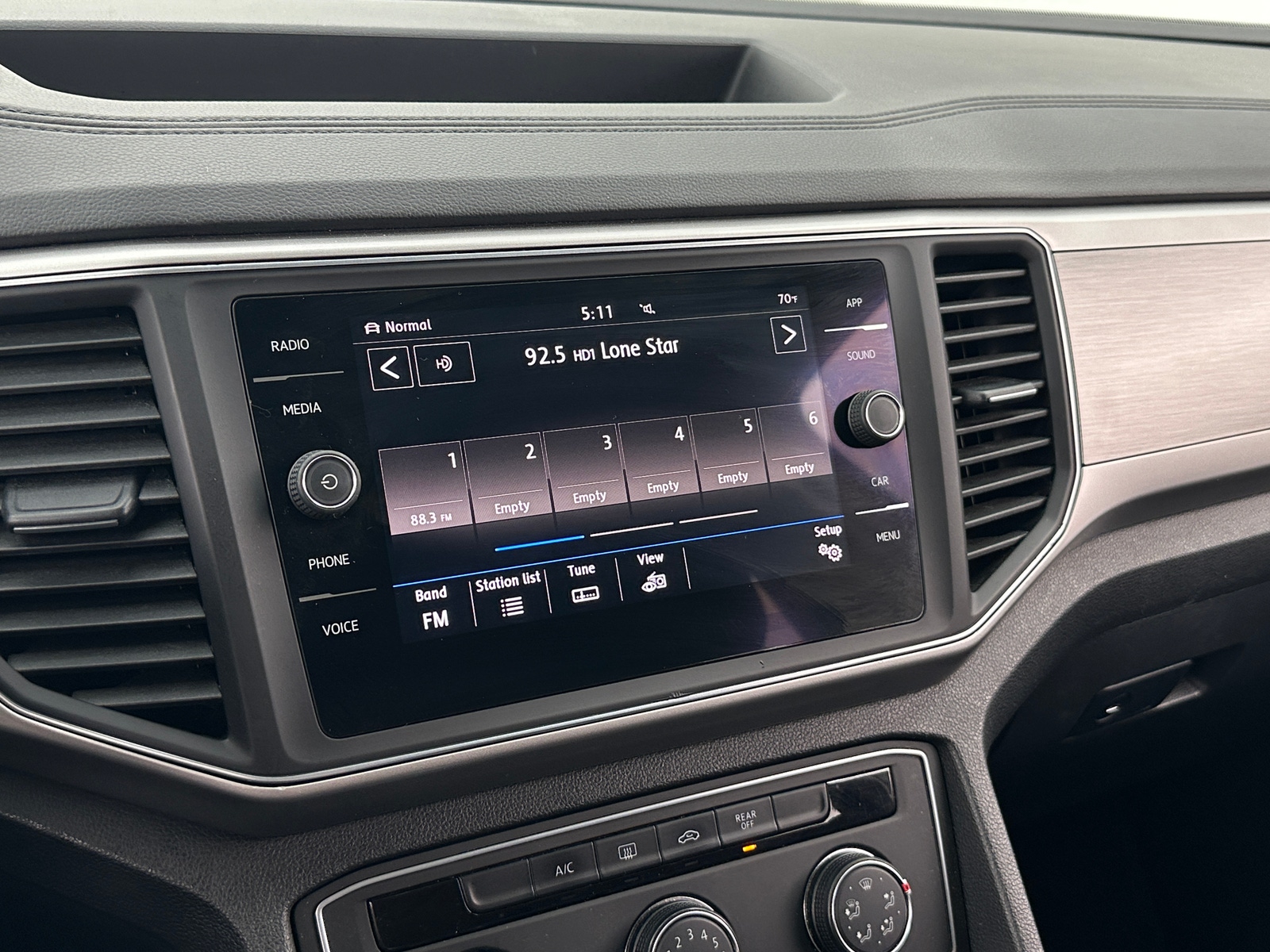 Thumbnail: 2018 Volkswagen Atlas - 4