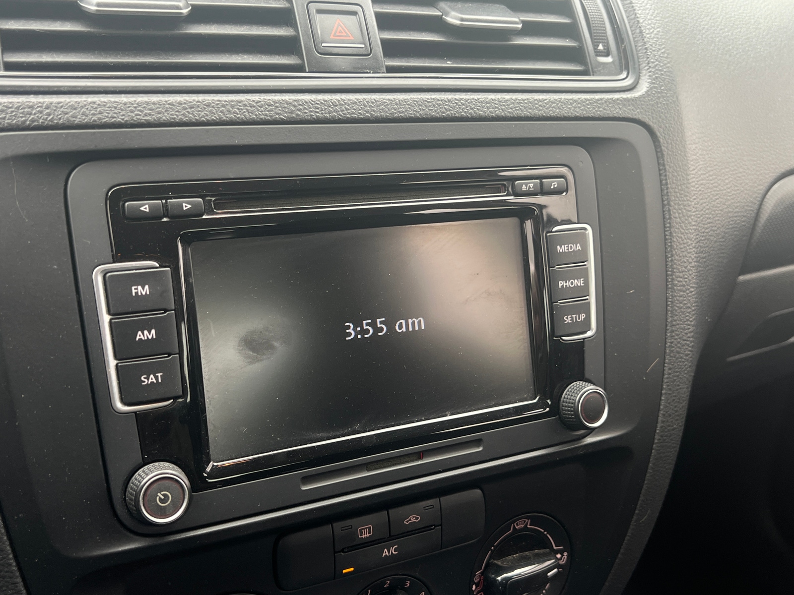 Thumbnail: 2015 Volkswagen Jetta - 4