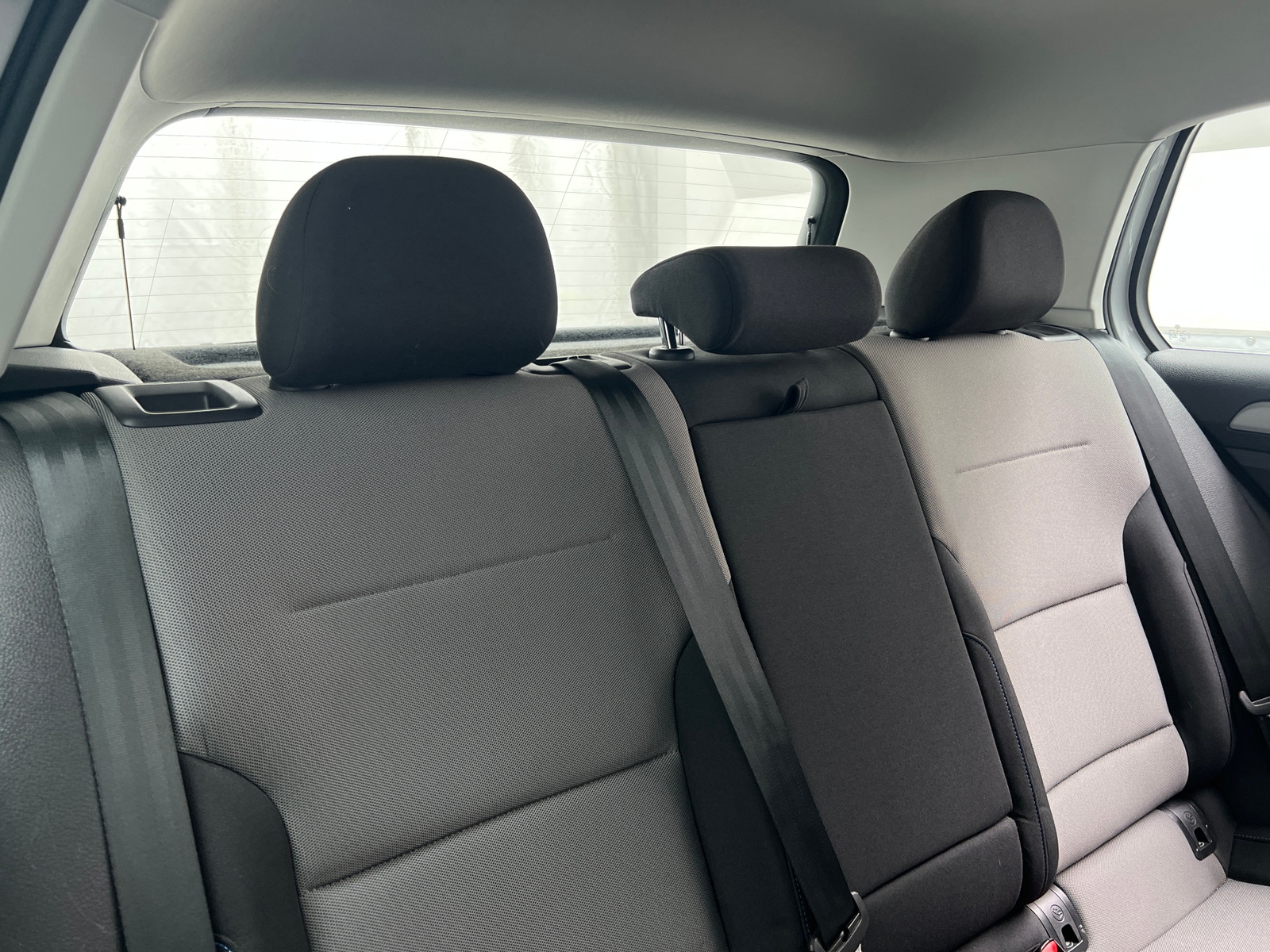 Thumbnail: 2016 Volkswagen e-Golf - 6