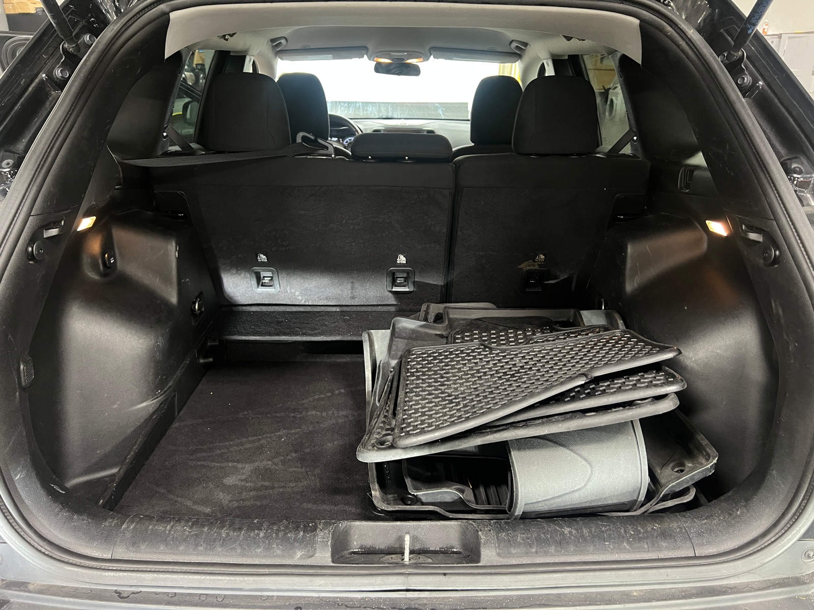 Thumbnail: 2019 Jeep Cherokee - 7