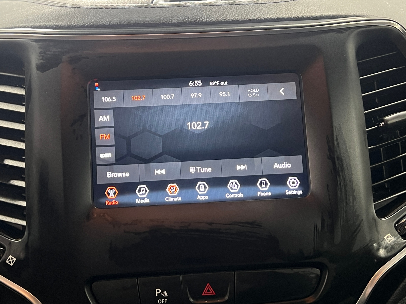 Thumbnail: 2019 Jeep Cherokee - 4