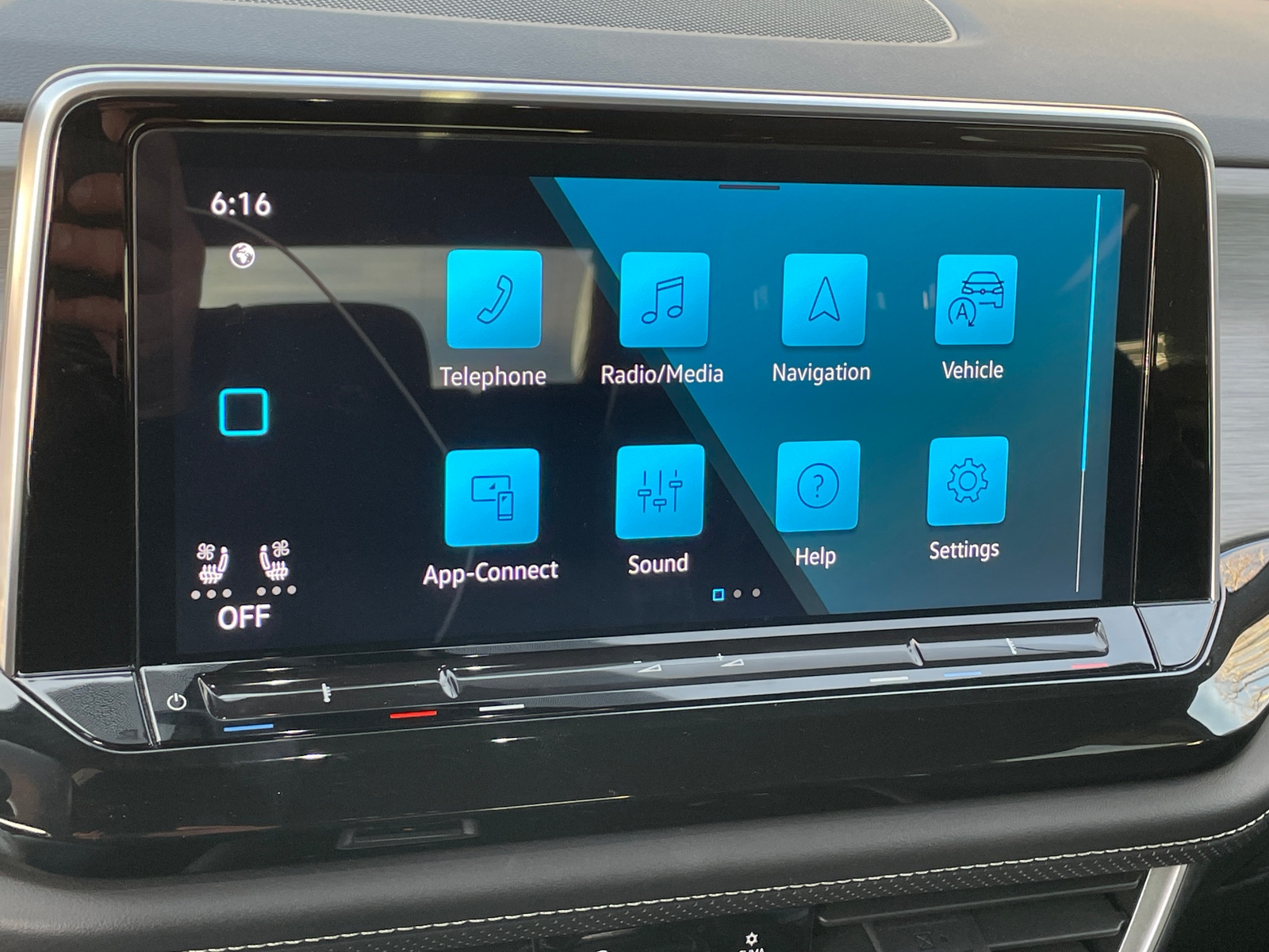 Thumbnail: 2025 Volkswagen Atlas - 4