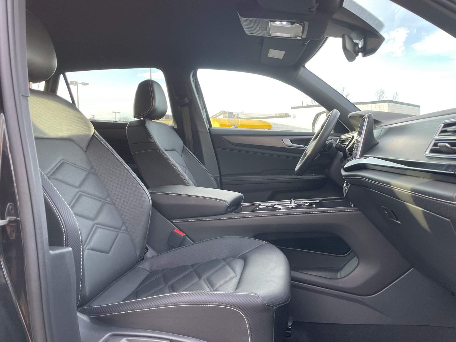 Thumbnail: 2025 Volkswagen Atlas - 2