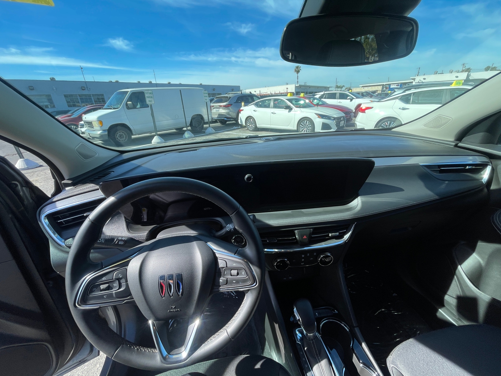 Thumbnail: 2025 Buick Encore GX - 3